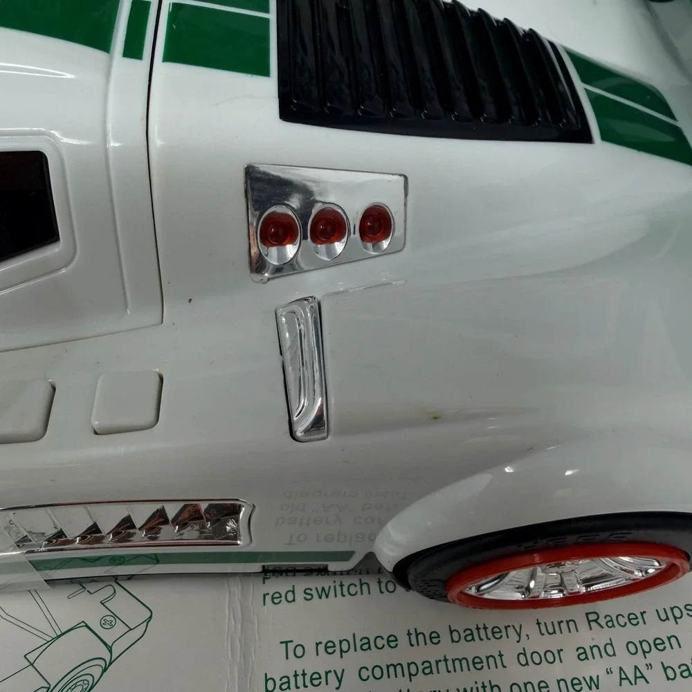 Hess 2009 Race Car and Racer Toy‎ Set Green White Flashing Lights Sounds Motor